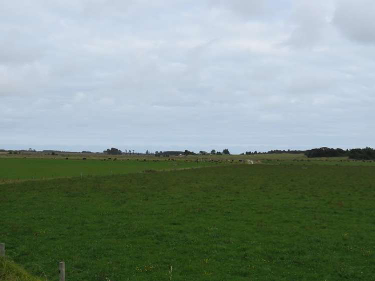 96 Holz Road Wyndham Surrounds_8