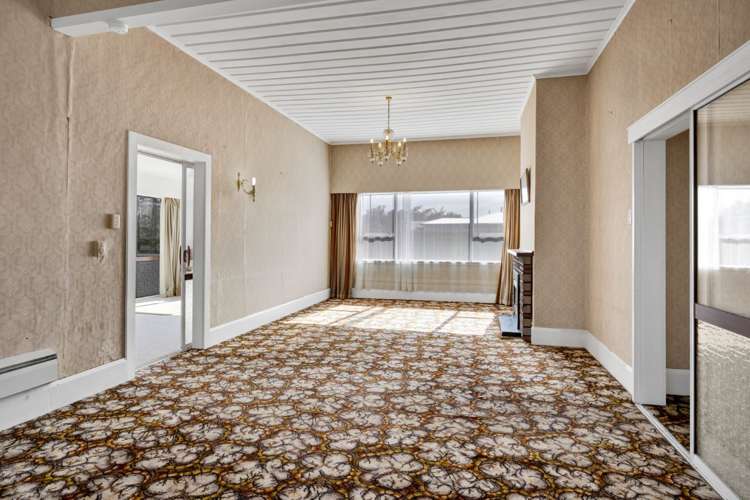 16 Old South Road Okato_7