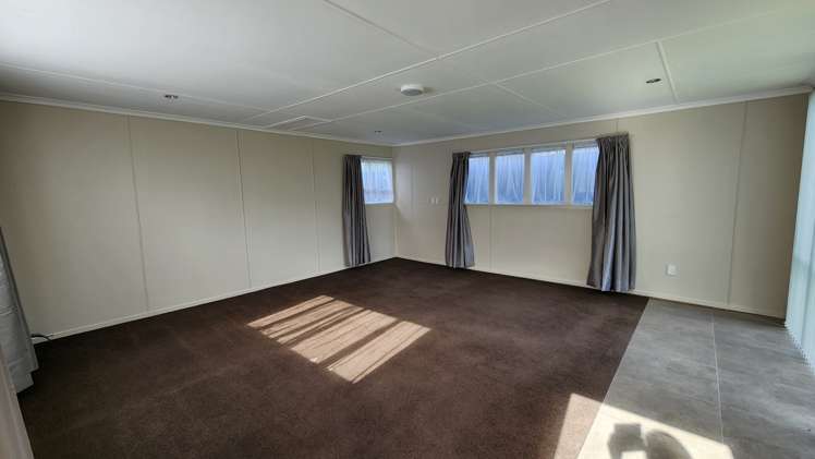 63 Hobart Crescent Wattle Downs_8