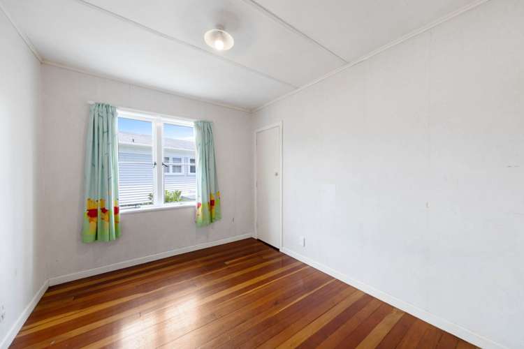 29 Puketea Street Blockhouse Bay_11