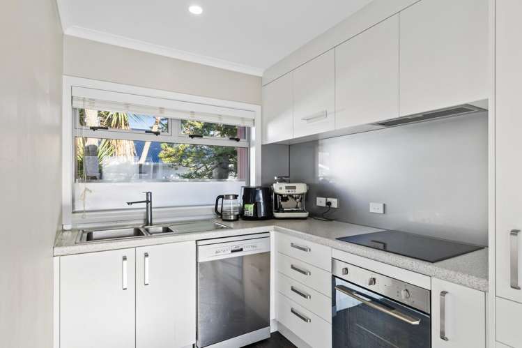 7/16 Hammond Street Hamilton Central_2