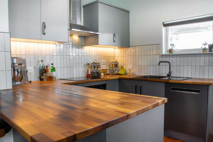 37b Tomin Road Glenview_4