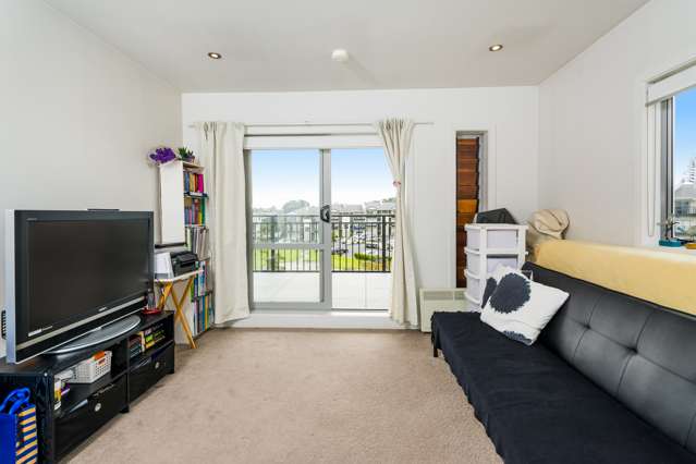 E10/71 Spencer Road Oteha_3