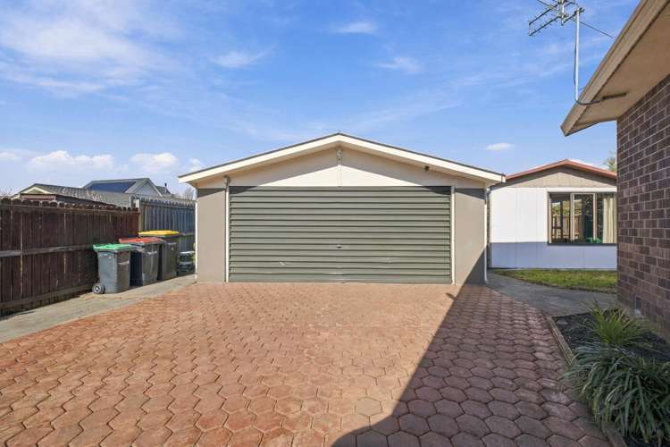 50 Yellowstone Crescent Burwood_14