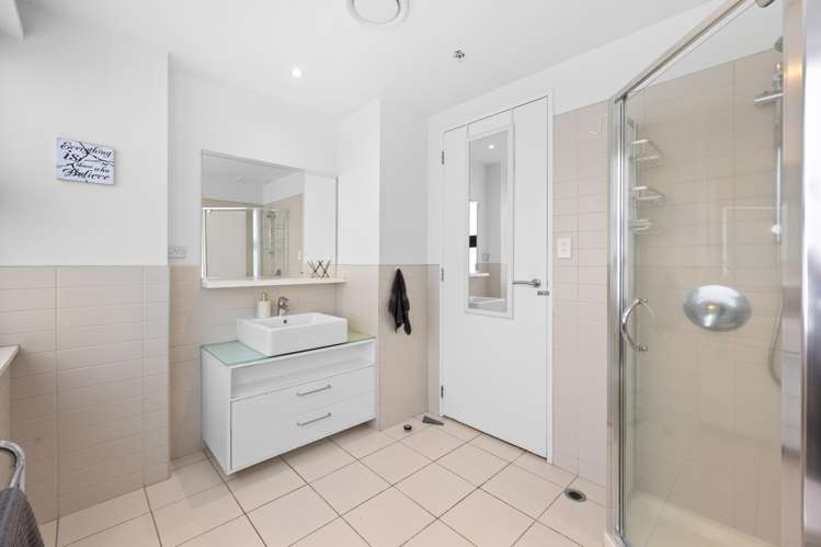 610/18 Beach Road Auckland Central_8