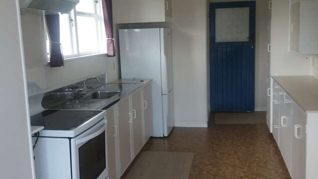 37 Mararoa Drive Manapouri_4