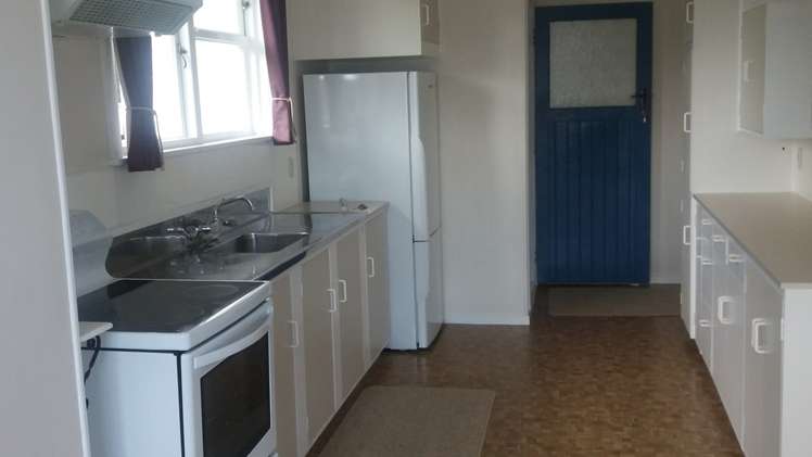 37 Mararoa Drive Manapouri_4