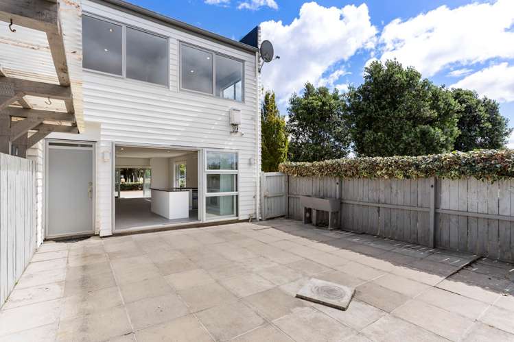 77 Popokatea Drive Takanini_6