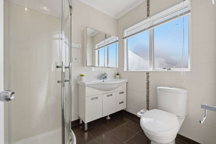 1/17 Lambrown Drive Totara Vale_7