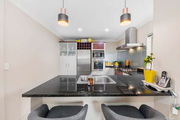 81 Baverstock Road Flat Bush_9