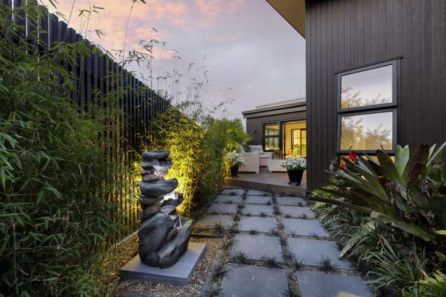 SUN, PRIVACY AND SPACE TO IMPRESS