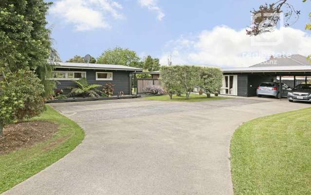 Spacious Family Home in Te Atatu South