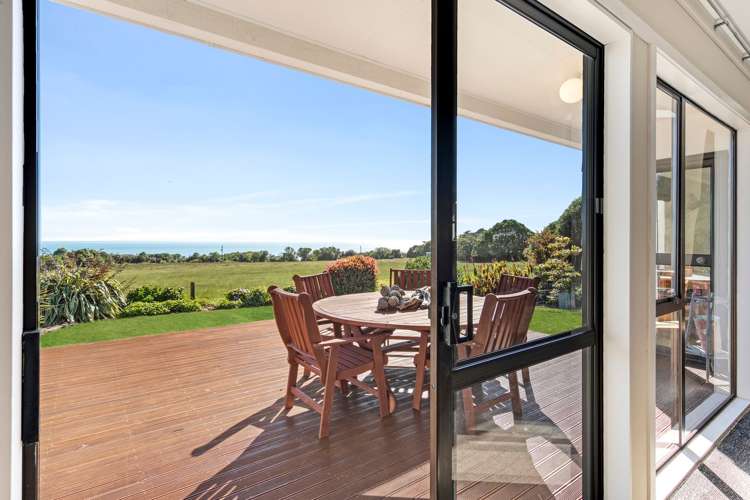 385 Cathedral Road Domett_14