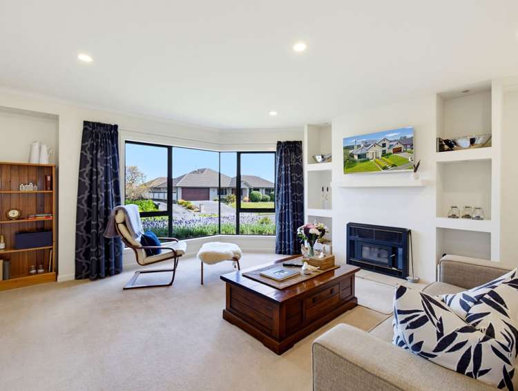 60 Cashmere Drive Fitzherbert_2