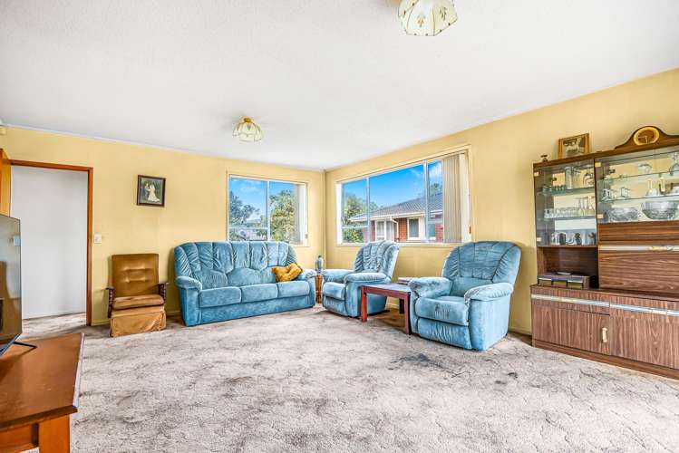 99 Riverpark Crescent Henderson_9