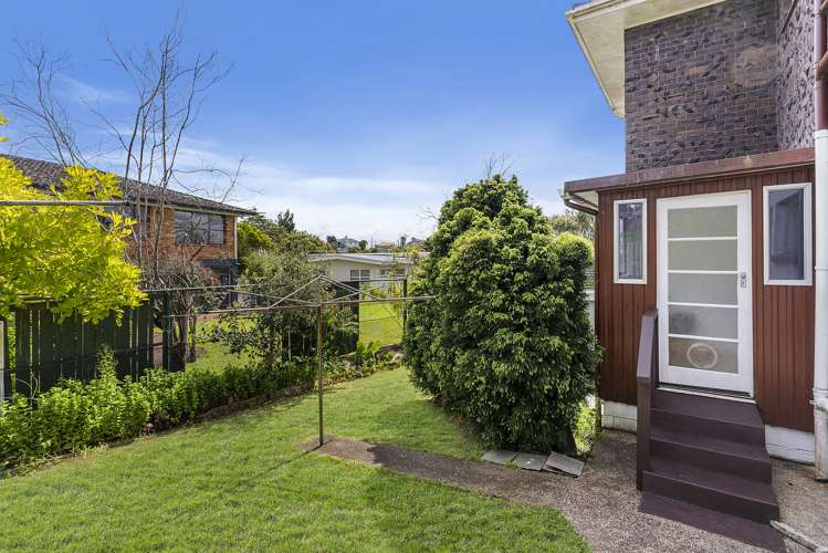 2/5 Goad Crescent Hillsborough_16