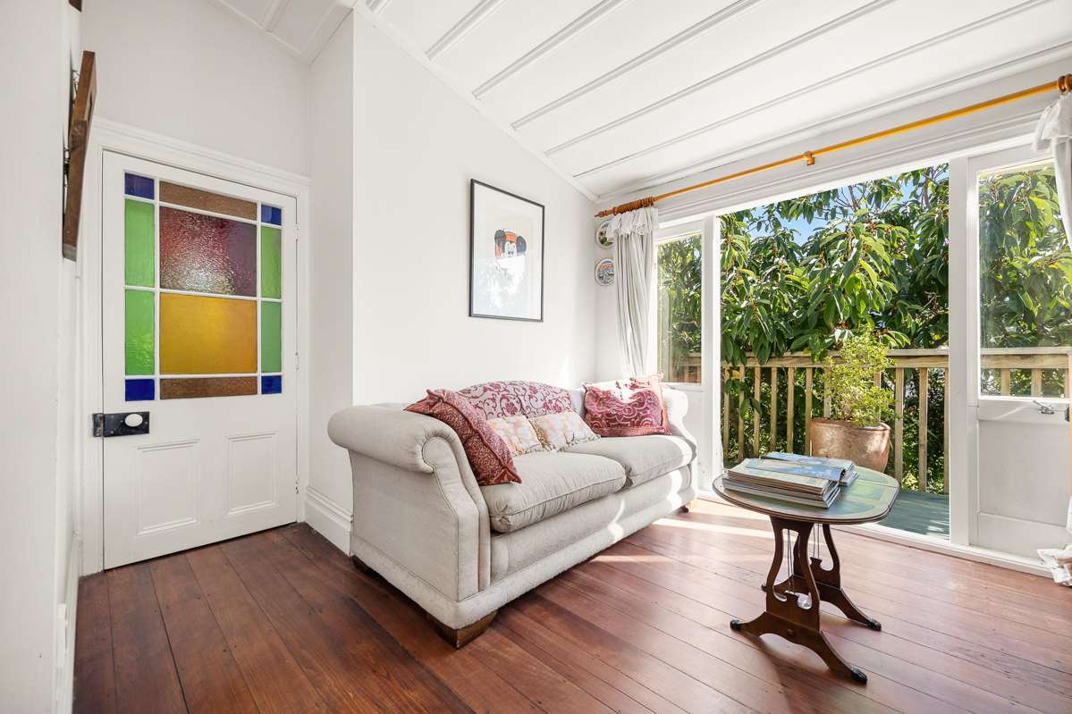 104 Bassett Road_2