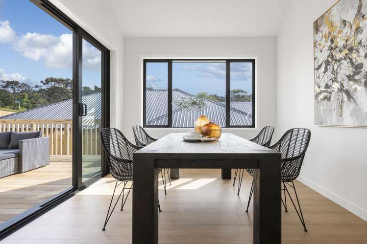 17 Awanui Road Red Beach_13