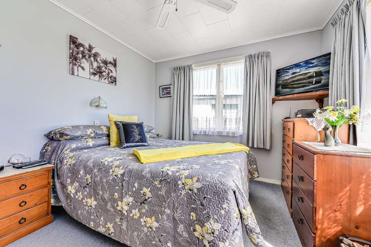 28 Rosalind Street Deanwell_5