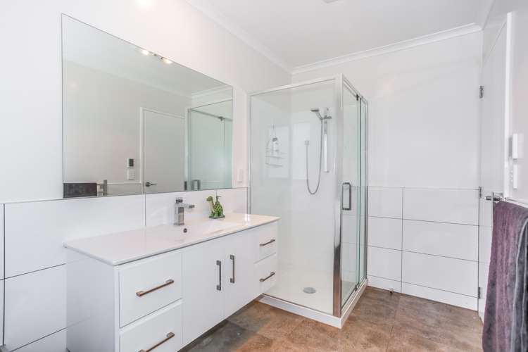 16 Lippiatt Crescent Pokeno_19