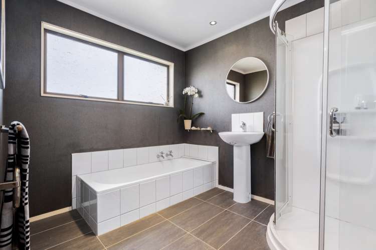 47 Fairway Drive Kamo_10