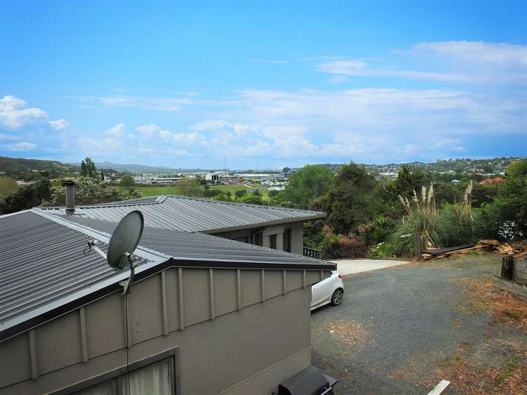 250 Western Hills Drive Avenues_17