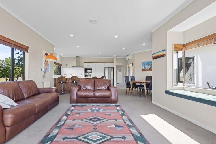 79 Polson Hill Drive Aokautere_8