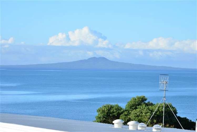 1051a Whangaparaoa Road Tindalls Beach_17