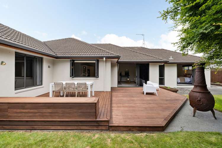 53 Barrington Drive Huntington_20