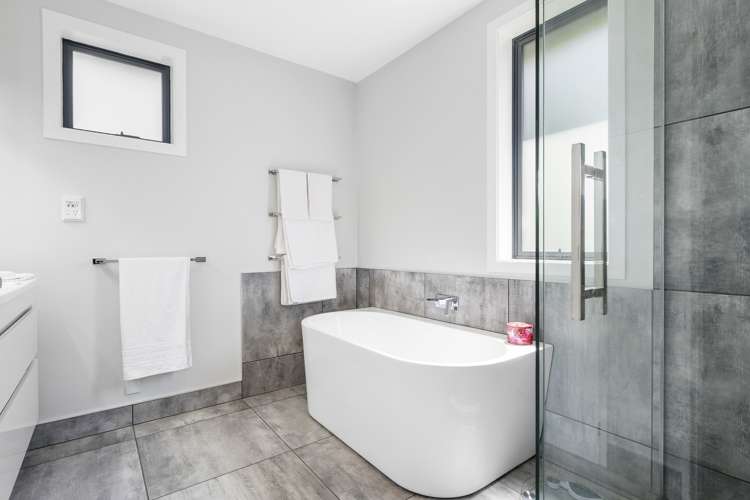 66 Cliffs Road Saint Clair_16