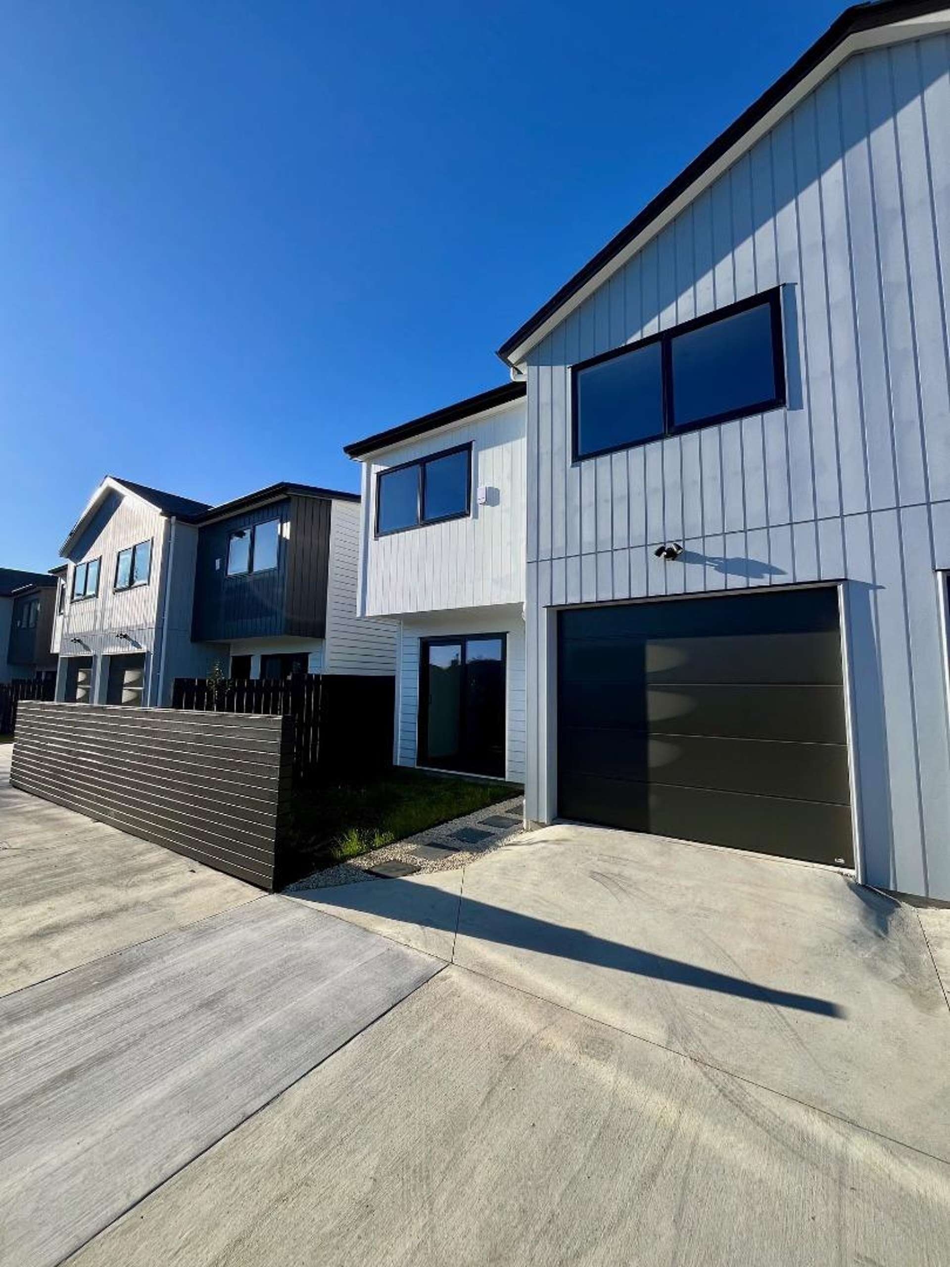 B/37 Flanshaw road Te Atatu South_0