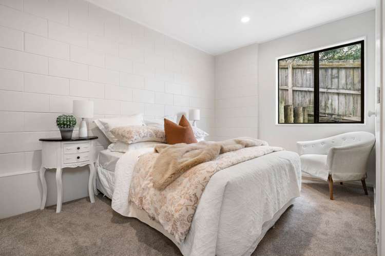 4 Seaford Place Murrays Bay_16