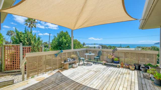 Great Location with Sea Views in Coopers Beach