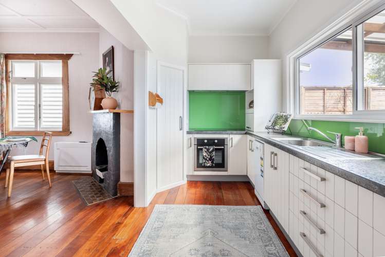 163 Georges Drive Napier South_7