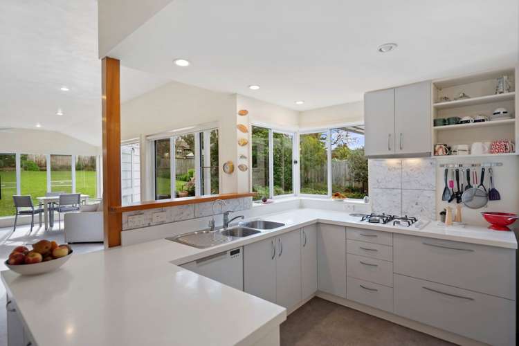 10 Seabreeze Road Narrow Neck_8