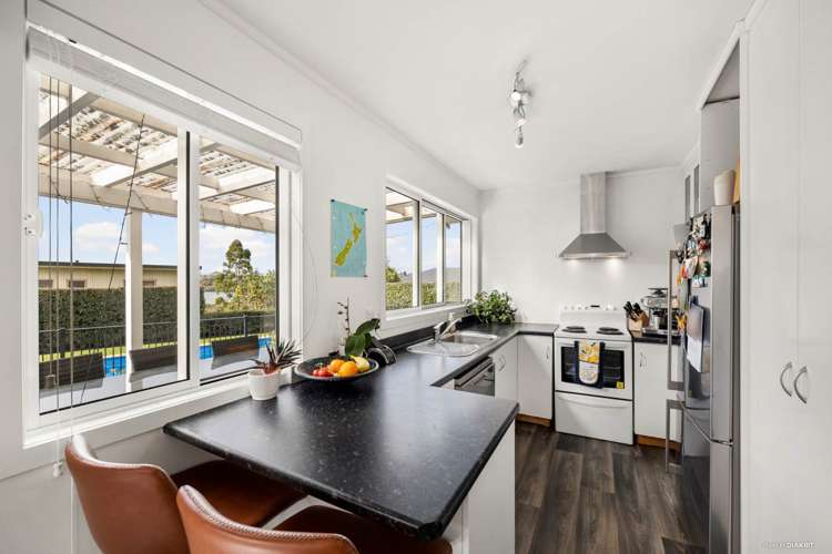 3 Realm Place Massey_19