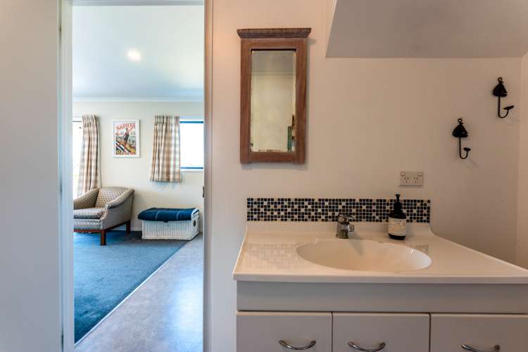 18 Marama Avenue Surfdale_14