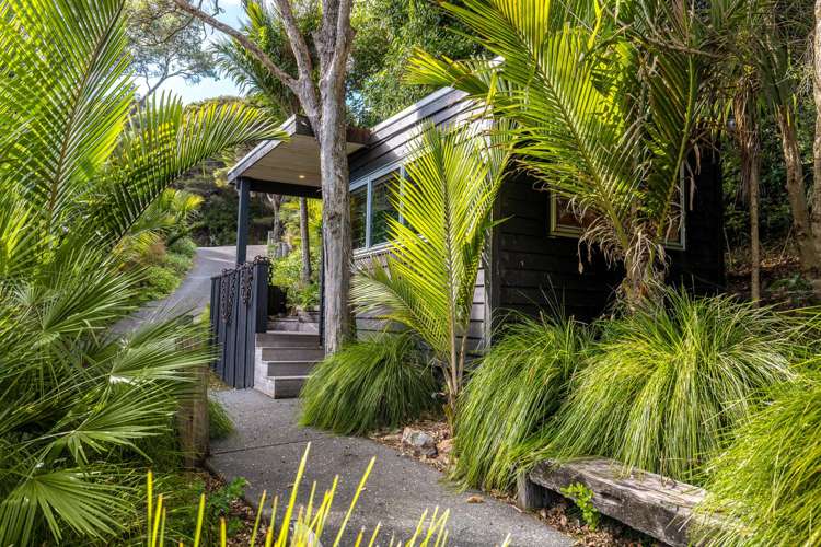 84 Coromandel Road Oneroa_31