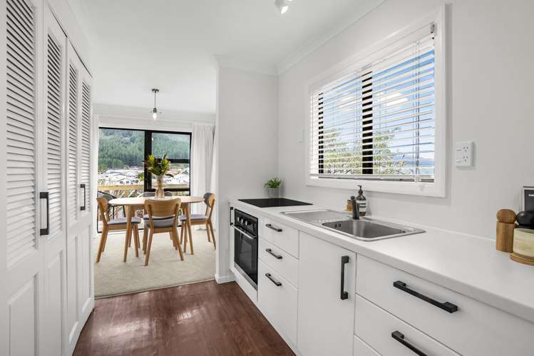 9 Naseby Grove Wainuiomata_9