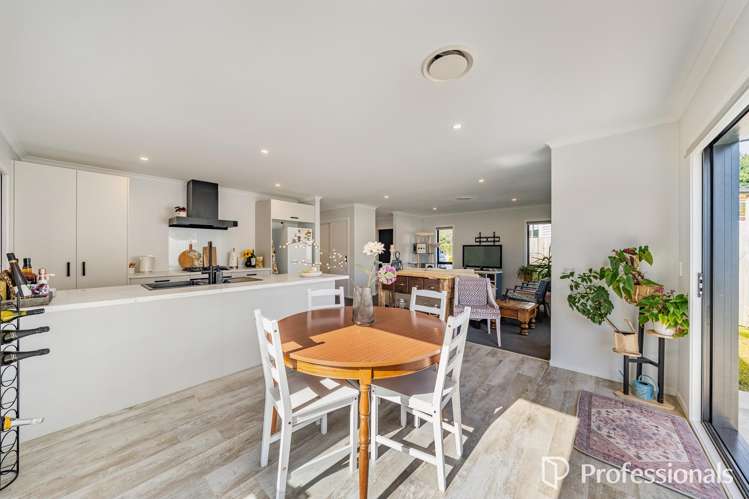 16a Sharpe Crescent Wainuiomata_10