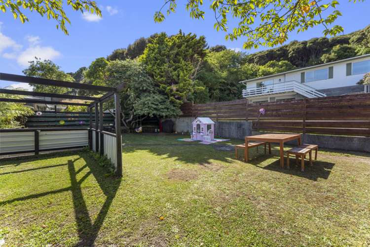 31 Holland Street Wainuiomata_18
