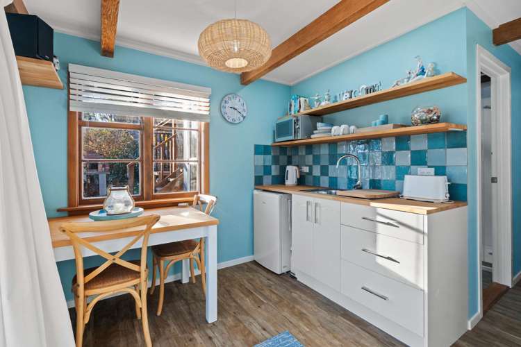 33 Ranui Crescent Diamond Harbour_15