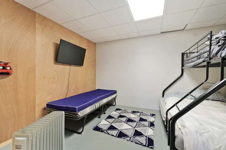 7 Pit Lane Cromwell_14