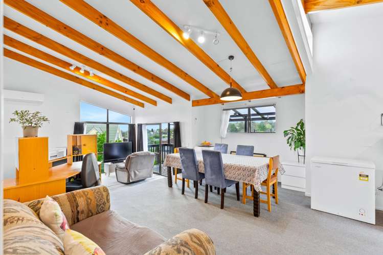 13 Frosses Place Massey_11