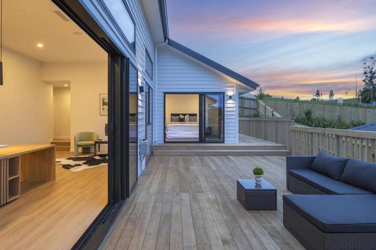 17 Awanui Road Red Beach_27