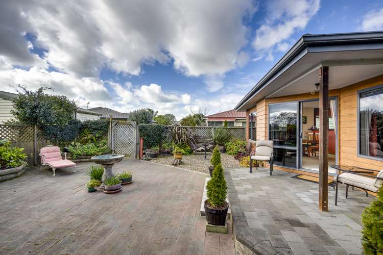 2/16 Alan Styles Place Greenmeadows_17