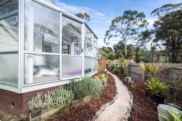 131g Rosier Road Glen Eden_4