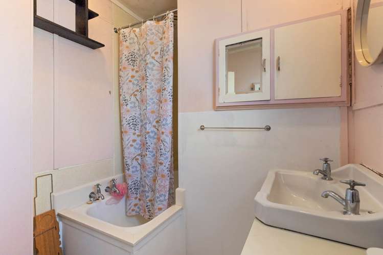 9 Mavis Place Beach Haven_10