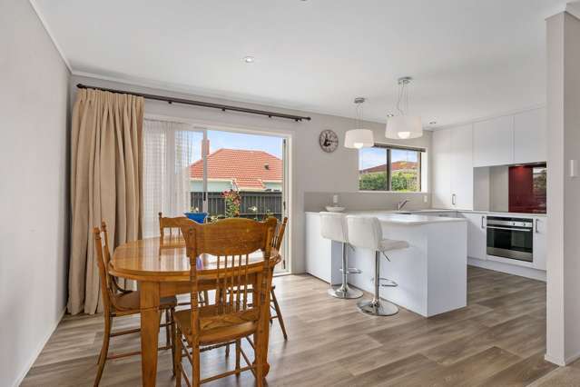 1/4 Moana Avenue Belmont_2