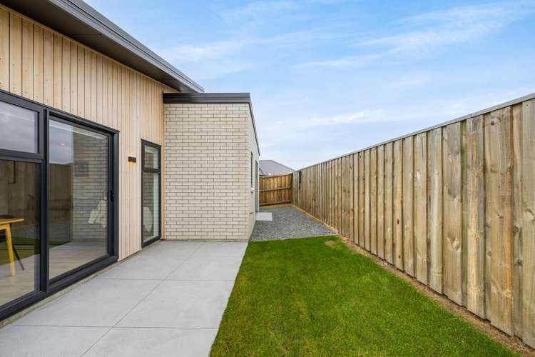 11-17 Greig Crescent - Lifestyle Villas Amberley_17